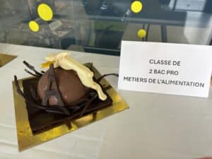 IMG 0574 - Réalisations en chocolat par la classe de seconde Métiers de l'alimentation